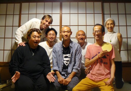 鎌倉での、日本初の男性セミナーのグループワーク終了後
KAMAKURA: After the first Men's Group in Japan