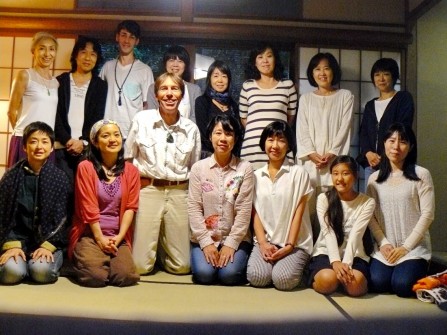 鎌倉での「瞑想とグループヒーリング」のあとで
KAMAKURA: After the Group Healing & Meditation Event